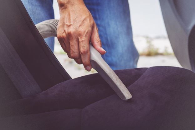 Sabes el mejor método para limpiar la tapicería de tu coche? - Chapaline